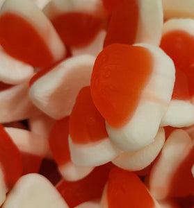 STRAWBERRIES AND CREAM